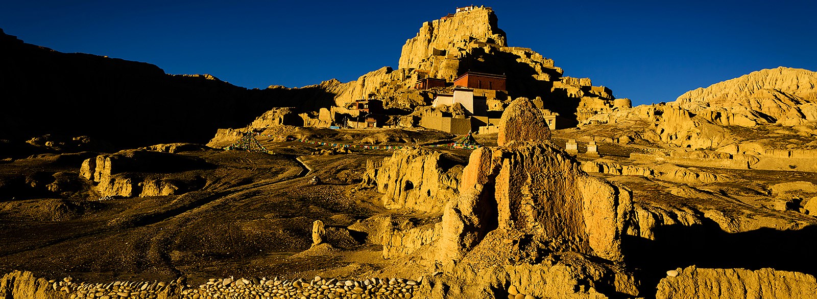 Self driving du sud de Xinjiang vers l’ouest et le sud du Tibet