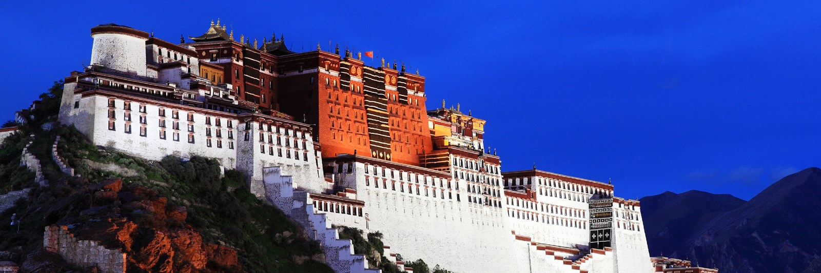 Self driving en moto du sud du Xiangjiang vers l’Ouest du Tibet